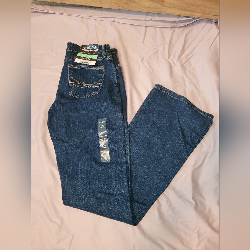 Brand New Wrangler Jeans 4×32